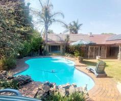 House for sale in Brackendowns