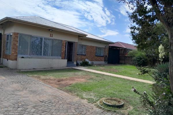 This property is situated in witpoortjie with three bedrooms .

One bathroom  with ...