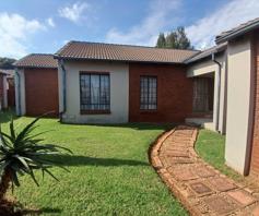 Townhouse for sale in Mooikloof Ridge