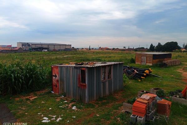 Prime Development Opportunity: 4000sqm in Dawn Park, Boksburg – Your Vision, Our Land
Envision the future taking shape on this ...