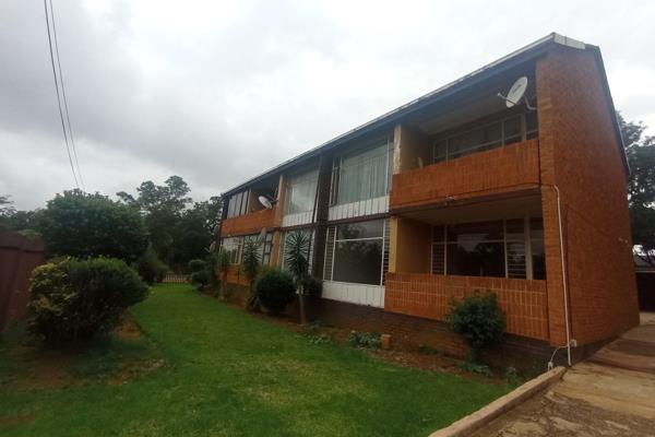 2 spacious bedrooms (main bedroom with ensuite)

2 bathrooms

Modern kitchen

Cozy lounge and small reception area

1 parking ...