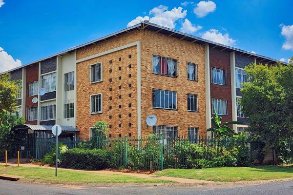 Just off the centre of town you enter Pretoria Gardens. A classic and established suburb ...