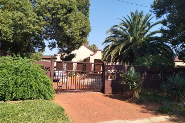 Spacious family home with flat for sale in helikon park – a must-see!

This impressive ...