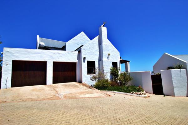 Exceptional Smallholding with Three Dwellings in Long Acres Country  and  Equestrian Estate, Langebaan
This extraordinary estate in the ...