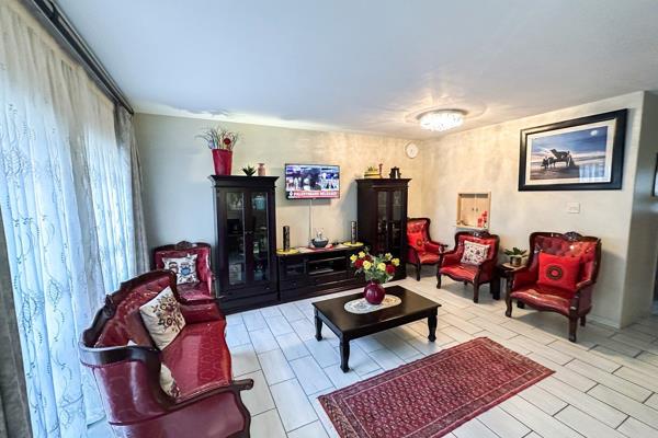 Located in the heart of Dayanglen, Boksburg with a shopping centre close by, this property features two cozy bedrooms, one bathroom ...