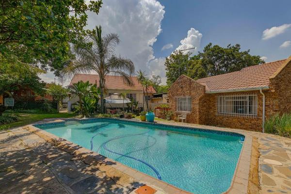 Owner asking R 1 999 000
Only considering offers above R 1 499 000

Set on a generous 2024m2 stand, this home offers an expansive ...