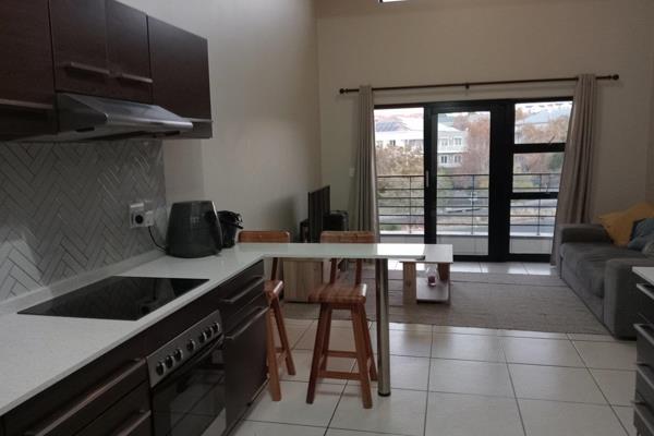 Look no further...
2 bed 2 bath (mes) top floor with double volume ceilings on 70m2 in ...