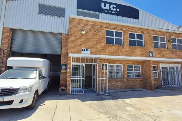 Accepting Offers.


DESCRIPTION:
This prime, neat, tidy property is well located in sought after industrial area just off Voortrekker ...