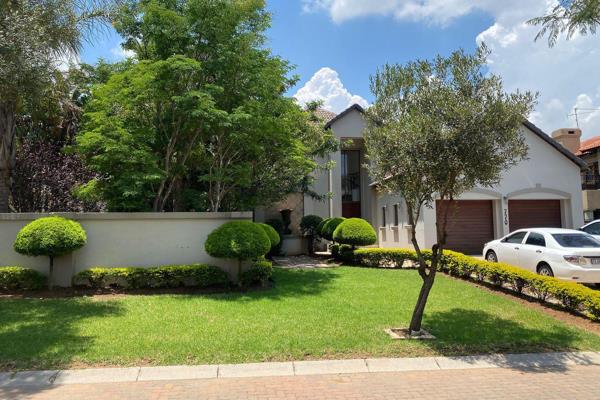 This stunning Tuscan style home is located in the prestigious Montecello Country Estate, one of Midrand’s most sought after security ...