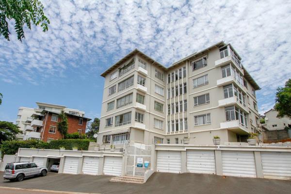 This stunning 3-bedroom,1.5-bathroom apartment is situated on the 4th floor, offering breathtaking sea views that can be enjoyed from ...