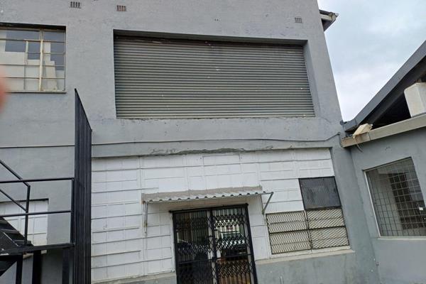 Rawson Property Gillitts Commercial presents:
1st Floor Warehouse : 350m2
Price: R70m2.
Power: 63 amps.
Parking Bays : 2
Roll Up Door ...