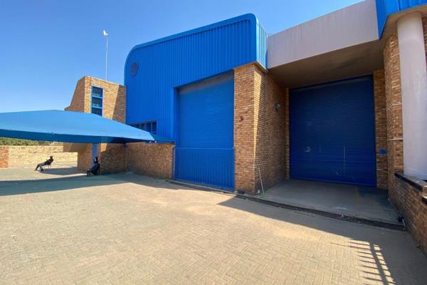 This exceptional warehouse in the sought-after Robertville area of Roodepoort offers a spacious, well-maintained facility designed for seamless industrial and commercial operations. Ideally positioned just off Main Reef Road, the ...