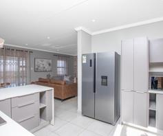 House for sale in Olivedale