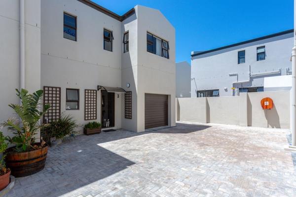 Capri is a warm and welcoming family-friendly suburb nestled between Fish Hoek and ...