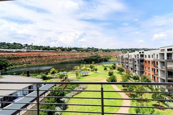 WATERKLOOF MARINA RETIREMENT ESTATE

Modern 2-bedroom apartment:
Two bedrooms with built-in cupboards
One bathroom with a shower ...