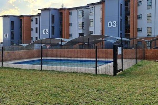 Modern 2 Bedroom Apartment in Kempton Park
This is a modern 2 Bedroom Apartment situated on the second Floor.

It offers a tiled ...