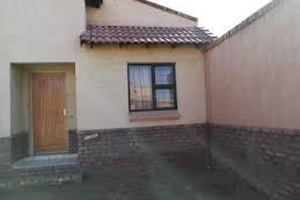 Semi-attached house available in Bestwood Kathu. Consisting of 2 bedrooms with 1 bathroom that offers a bath, hand basin and toilet. ...