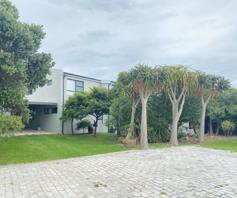 House for sale in Pringle Bay