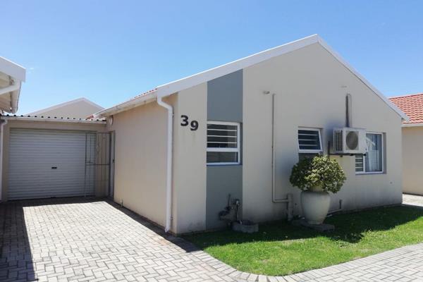 Discover this modern townhouse, an ideal choice for those looking to start fresh or ...