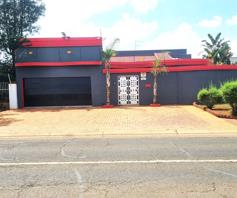 House for sale in Lenasia Ext 3