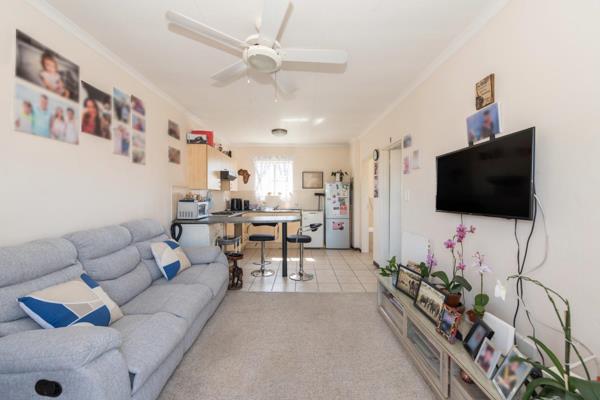 Situated in the sought-after Aloe Ridge 1 complex in Greenstone Hill, this immaculate ...