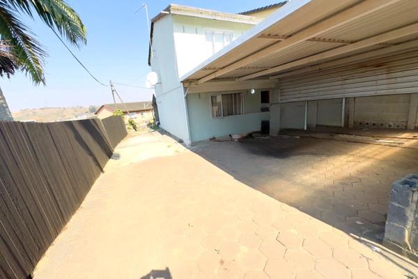 Exclusive 3 Bedrooms Duplex for lease in Newlands East

Welcome to your potential new home nestled in the serene suburb of Newlands ...