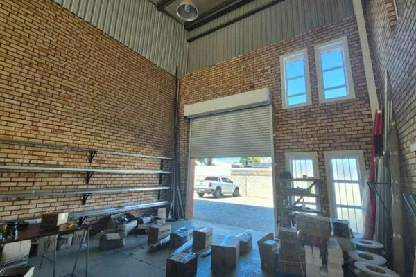 Warehouse for Lease in Newton Park

Discover the potential of this 210 sqm industrial ...