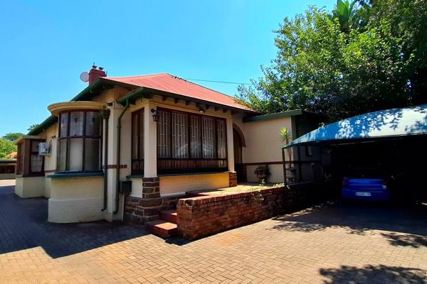 Fully zoned offices in Arcadia, close to Loftus Versveld, with excellent exposure and access. Office rights approved, with a reception ...