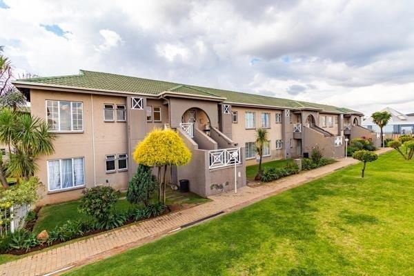 This townhouse is situated on the ground floor and offers 2 bedrooms, bathroom, kitchen and open plan living area.

There is 24 hours ...