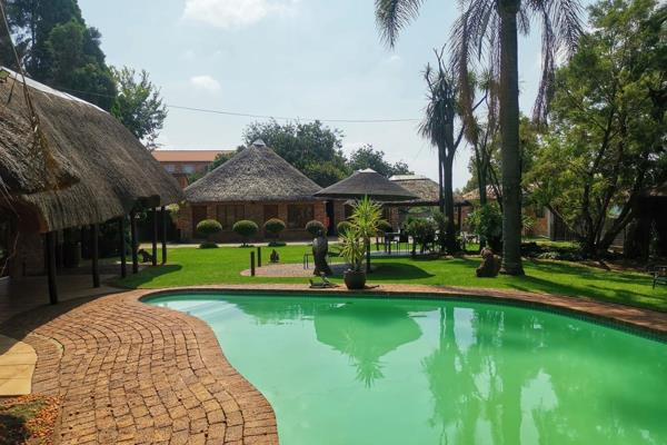 This stunning Guest House has just come onto the market. The location is next to perfect for all travellers from and to OR Tambo ...