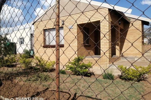 Property Three Bedroom property for sale at Kwamhlanga Rural Zakheni 
*Kitchen
*Open ...