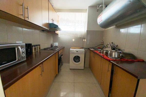 Very neat unit for sale in Alberton North 
Offers: 
- 2 large bedrooms
-  2 Bathrooms 
- Linen cupboard
- Spacious Open plan ...