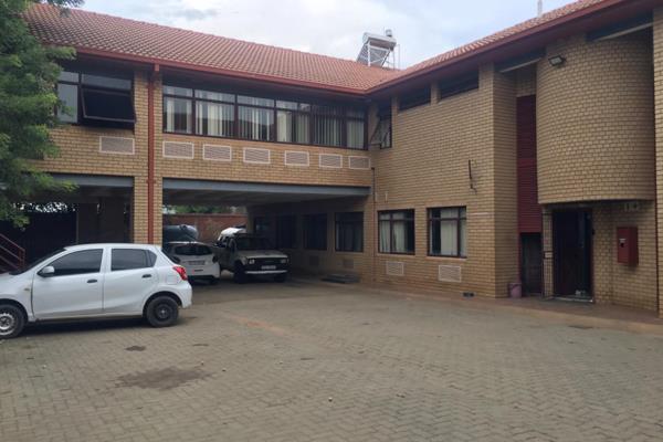 Office block offers the following:

1323 Square Metre office building in Temba with 778 sqm office space.
43 Individual offices
200sqm ...