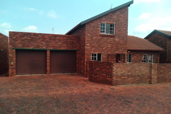 Secure &amp; Spacious Face Brick Duplex – Ideal for Families or Professionals

This ...