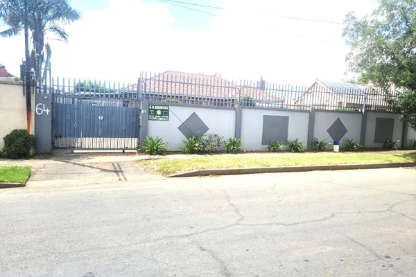 Located in the heart of Robertsham, just minutes from Gold Reef City, this beautifully ...