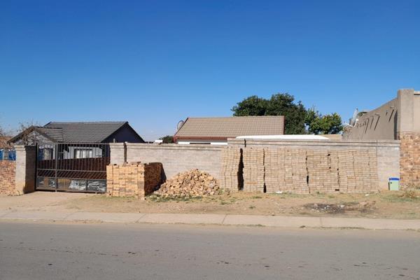 Charming 2-Bedroom House in  Olievenhoutbosch ext 36

Welcome to this delightful 2-bedroom, 1-bathroom house situated in a highly ...