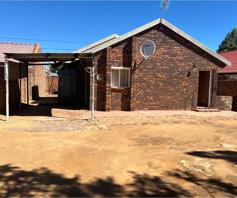 House for sale in Mmabatho Unit 10