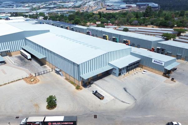 This exceptional A-grade warehouse in Kya Sands Business Park offers 3,430m2 of top-tier ...