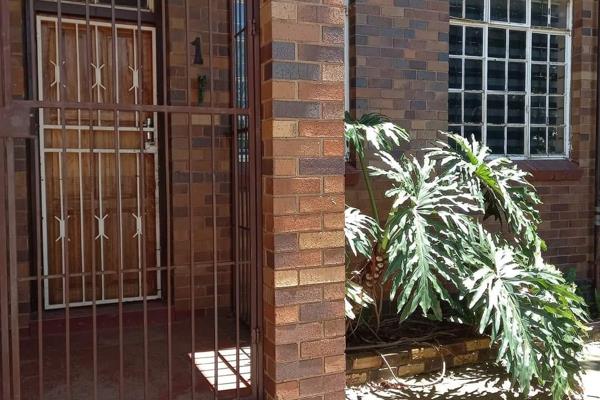 The flat is situated in the west rand area  with 1 full bedroom plus patio, 1 bathroom and two receptions (lounge and dining), kitchen ...