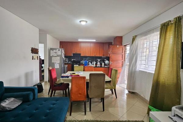 If you&#39;re looking for a three-bedroom apartment for sale in Overport, here is a ...