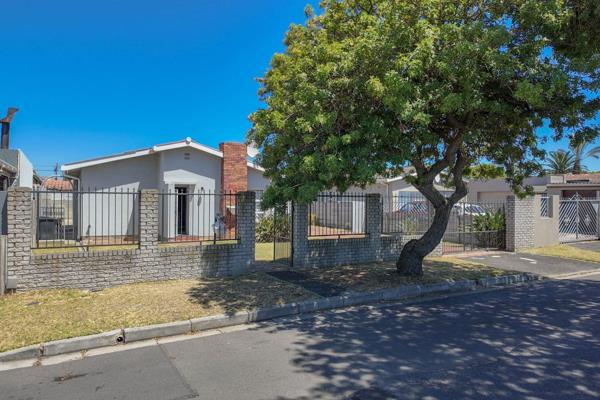 This cozy home has come on the market for the first time in more than 50 years!

It offers three bedrooms with an ensuite and big ...