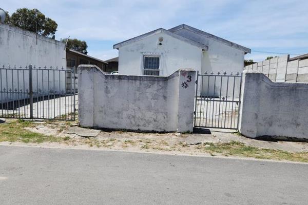 Discover your new home in the heart of Gugulethu Section 3! This delightful 3-bedroom house offers a perfect blend of comfort and ...