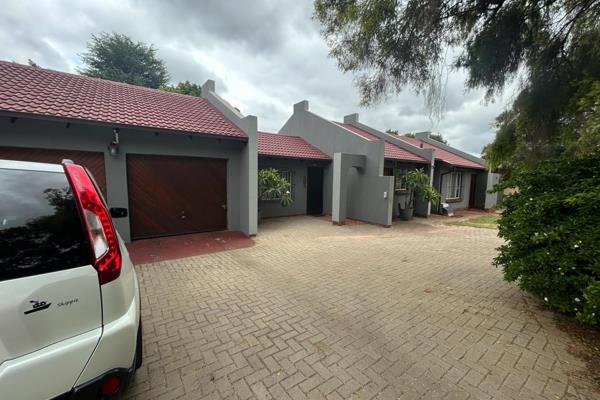 *** Stunning Home in Rooihuiskraal ***

*** Exclusively Marketed by Dichomes***

This is a very beautiful property situated in ...