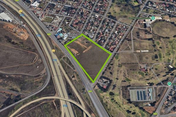 Prime Investment Opportunity: Strategically Located Near JHB International Airport andamp; R21 Freeway
This is an exceptional ...