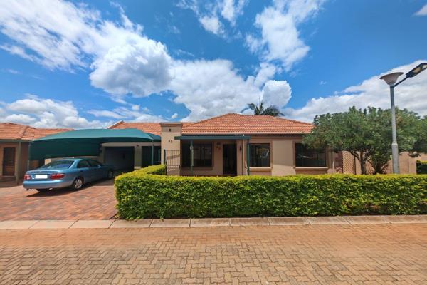 Nestled in a well-maintained and secure complex in Hesteapark, this beautiful property is the perfect place to call home. Offering 3 ...