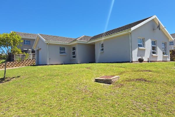 Beautiful and spacious 2 bedroom 2 bathroom house up for rent in Groenkloof, one of the top retirement areas in South Africa. All ...