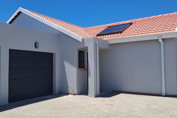 A beautiful standalone house in Ivydale, Polokwane

Available Immediately 

This house offering comfort and convenience. The property ...