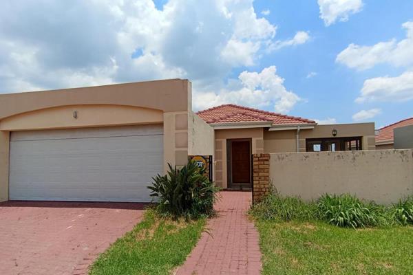 Calling all Investors, Stunning 3-Bedroom Home in Secure Gated Community

Owner asking R 1 600 000

Negotiating best offers above R ...