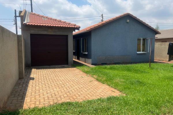 Experience the comfort and charm of this 3 bedroom, 1 bathroom existing house for sale in Protea Glen! The kitchen features fitted ...