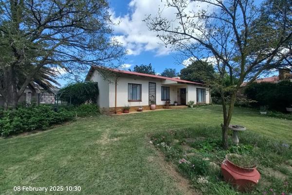 - Exclusive Sole Mandate -

Discover this perfectly preserved gem in the peaceful suburb of Noycedale, proudly presented by Homenet. ...